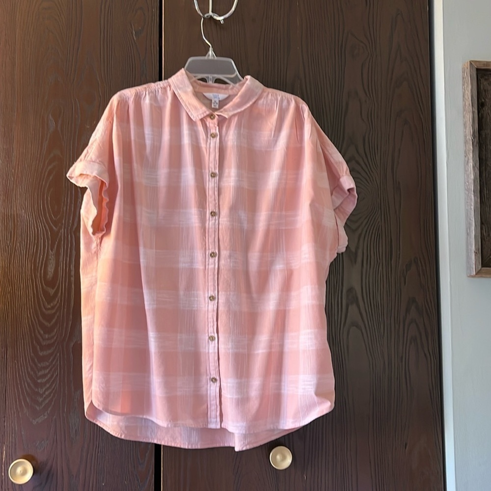 Time and Tru short sleeved peach/white linen look blouse. Size 16/18.